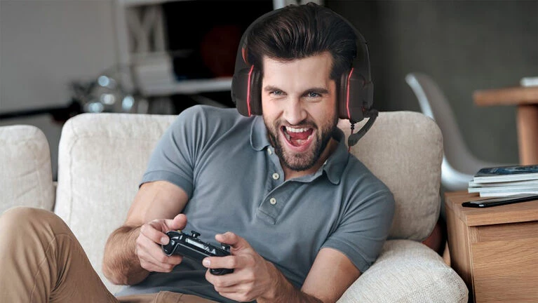 Toys R Us Raptor Pro Plus Gaming Headset With Led Lights 6 Toys R Us Raptor Pro Plus Gaming Headset With Led Lights - Image 6