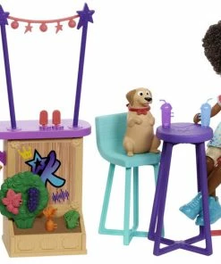 MATTEL ​Karma’s World Community Juice Bar Playset