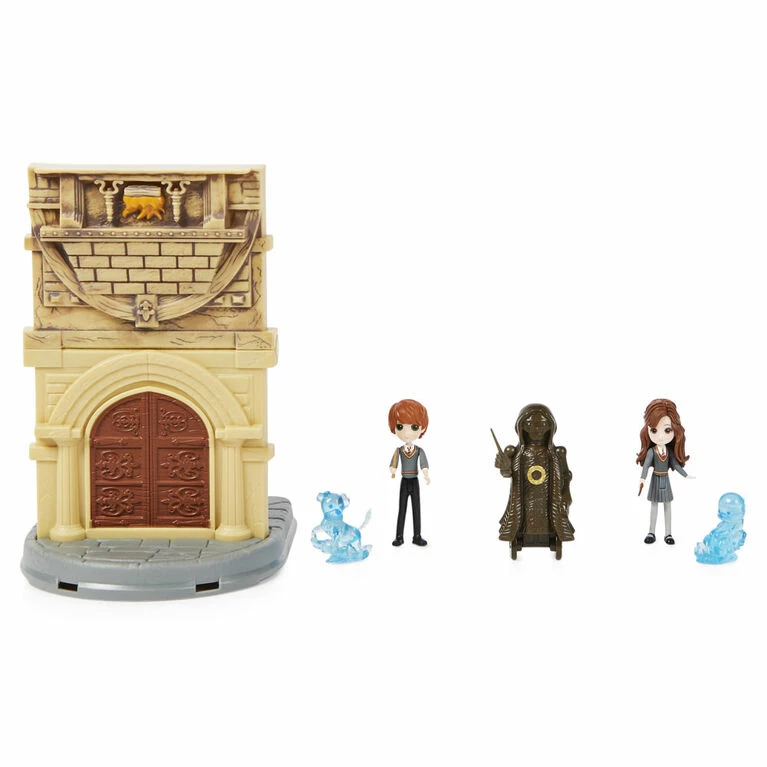 SPIN MASTER Wizarding World Harry Potter, Room Of Requirement 2-in-1 Transforming Playset With 2 Exclusive Figures And 3 Accessories 5 SPIN MASTER Wizarding World Harry Potter, Room Of Requirement 2-in-1 Transforming Playset With 2 Exclusive Figures And 3 Accessories - Image 5