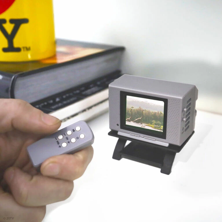 Basic Fun Tiny TV Classics: Jurassic Park - ClassicTV - English Edition 2 Basic Fun Tiny TV Classics: Jurassic Park - ClassicTV - English Edition - Image 2