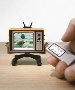 Basic Fun Tiny TV Classics - Jaws - Retro TV - English Edition -Barbie Sales E4E06959 6